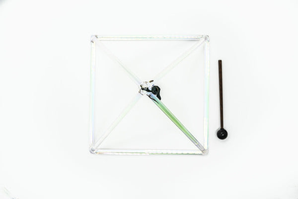Kristall Pyramide Regenbogenfarben 22.5 cm
