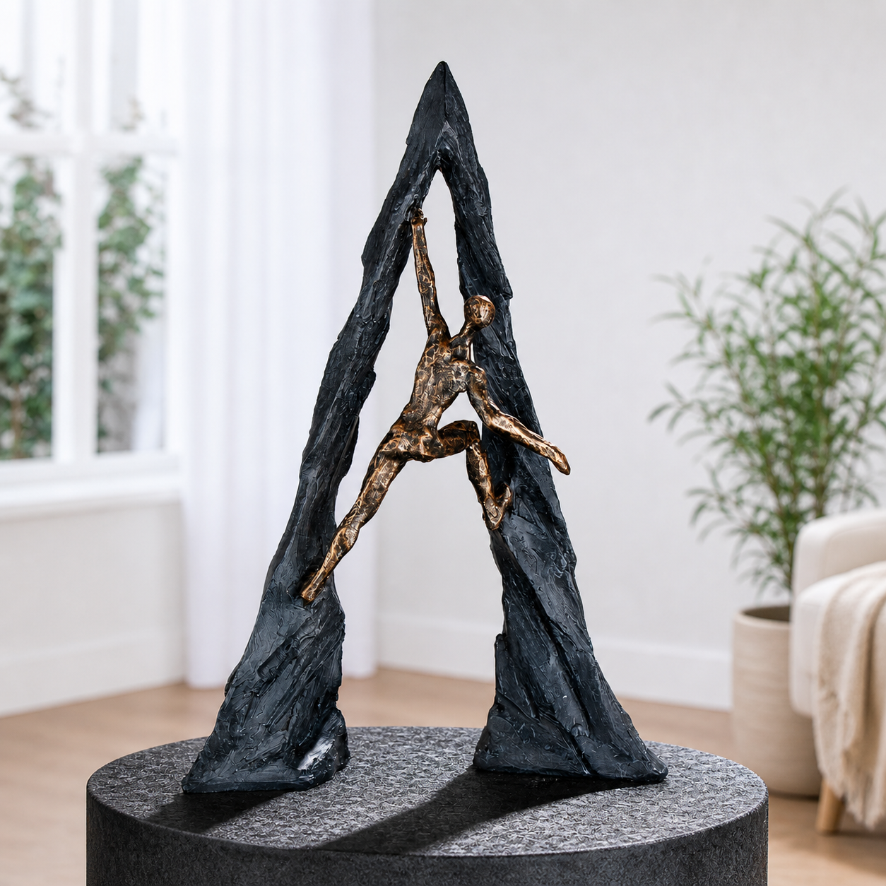 Skulptur Kletterer für Mut und Erfolg