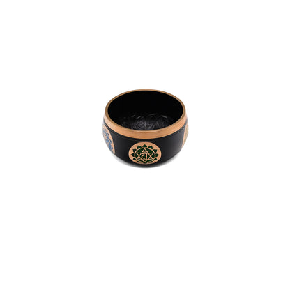 Klangschale mit Chakra-Gravur Ø 8.5 cm – schwarz