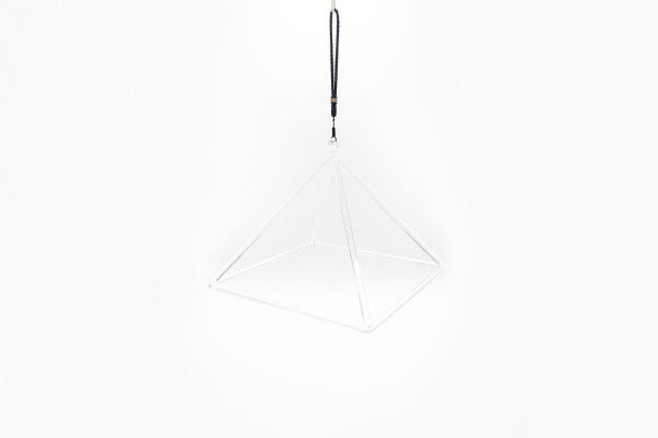 Kristall Pyramide transparent 24.5 cm