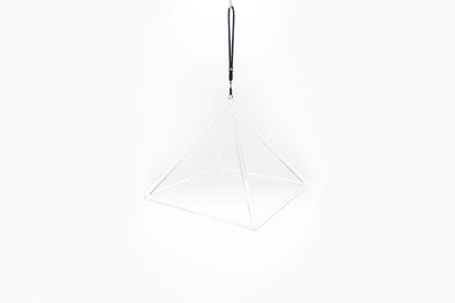 Kristall Pyramide transparent 24.5 cm
